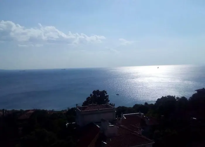 Amazing Sea View, Free Parking, Near To The Centre