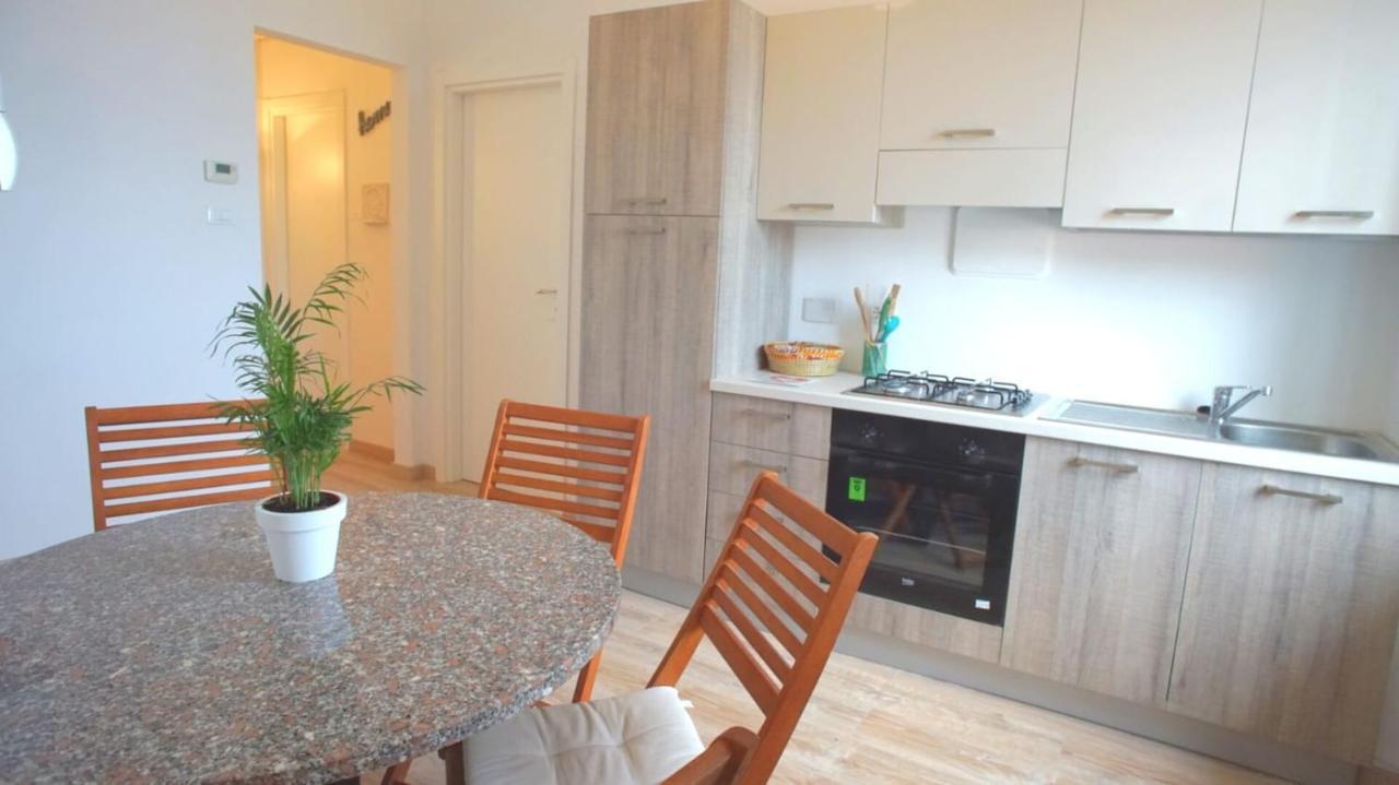 Amazing Sea View, Free Parking, Near To The Centre Apartment *